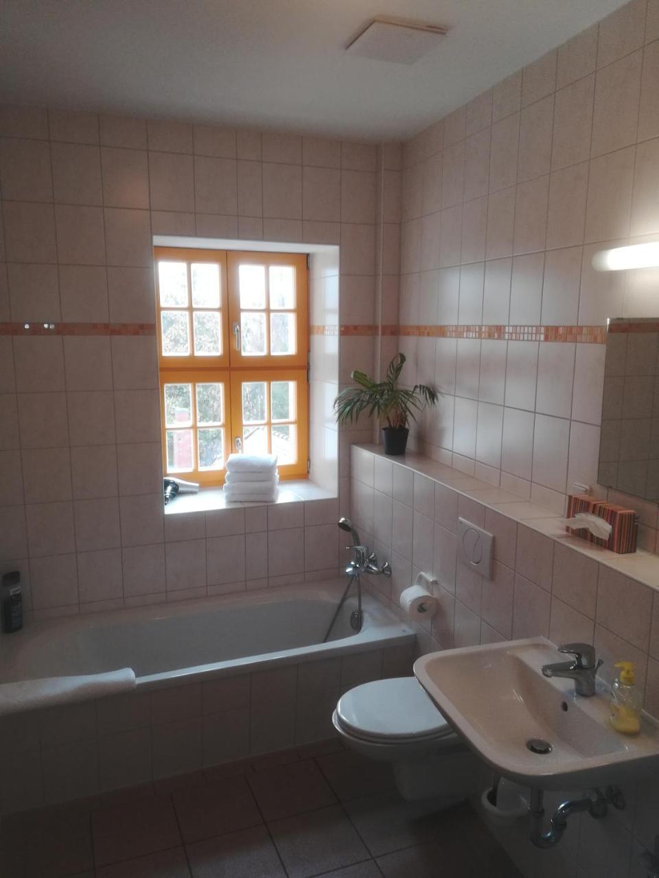 Hotel Altes Salzamt Bad Dürrenberg Exteriör bild